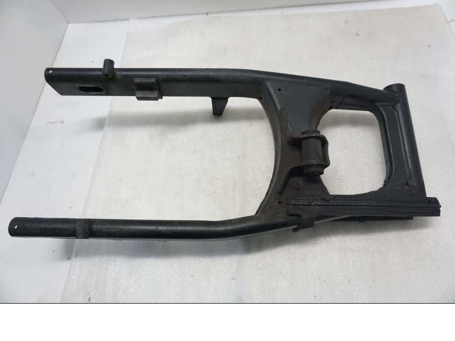 Vänster sida på Sving från en Suzuki SV 650 -2016 motorcykel.