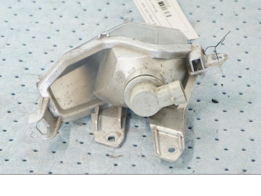 Vänster sida på Blinkers från en Yamaha X-Max 250 -2016 scooter.