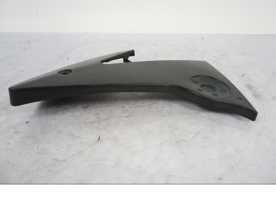 Baksidan på Ramskydd från en Kawasaki ER-6N -2008 motorcykel.