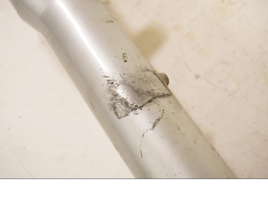 Vänster sida på Gaffelben från en Suzuki GSX 1100 F -1991 motorcykel.