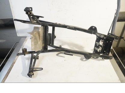 Framsidan på Bakram från en Husqvarna TR 650 Strada -2012 motorcykel.