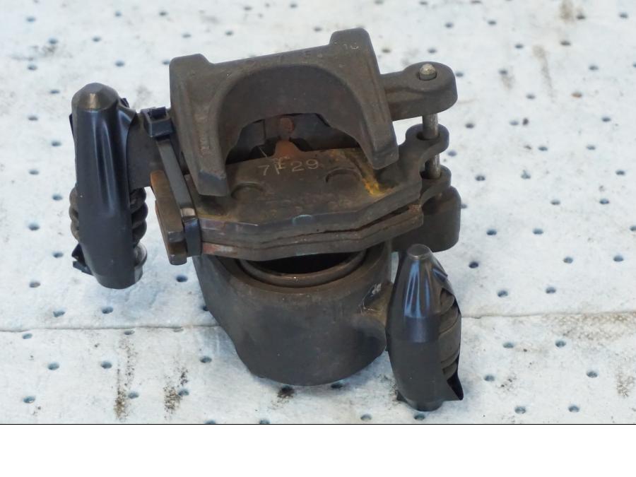 Höger sida på Bromsok från en Suzuki GSX 1300 BK -2008 motorcykel.