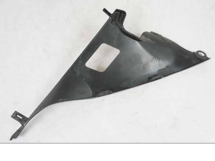 Baksidan på Toppkåpsinsida från en Suzuki GSX-R 750 -2006 motorcykel.