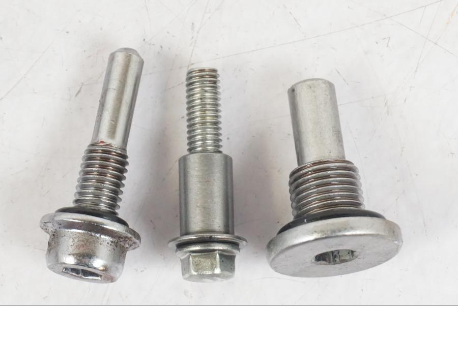 Baksidan på Kamkedjesträckare från en Kawasaki Z 900 -2019 motorcykel.