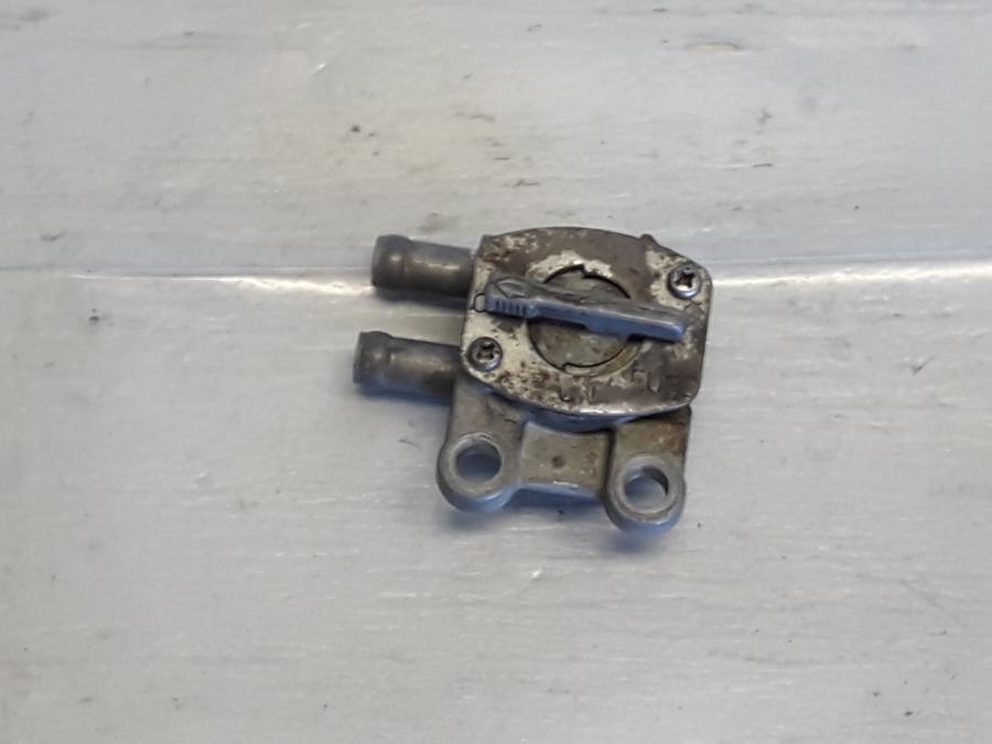 Framsidan på Bensinkran från en Kawasaki ZZR 1100 -1990 motorcykel.