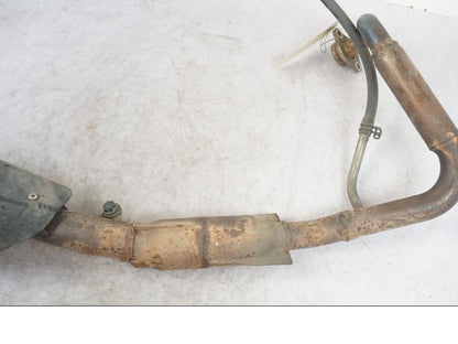 Snett uppifrån på Avgassystem från en Yamaha YZF-R 125 -2009 motorcykel.