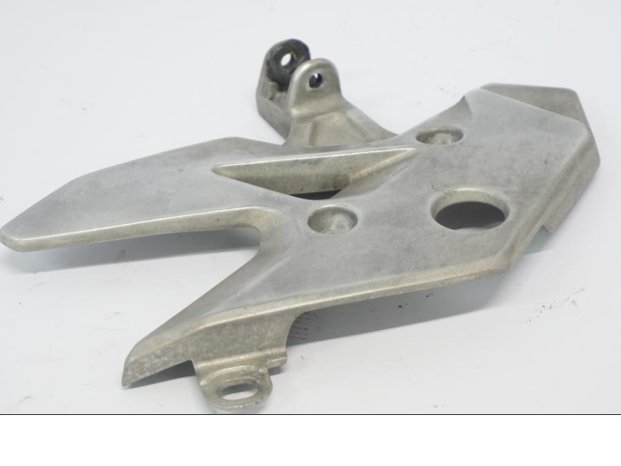 Snett uppifrån på Fotpinnefäste från en Honda CB 500 X -2015 motorcykel.