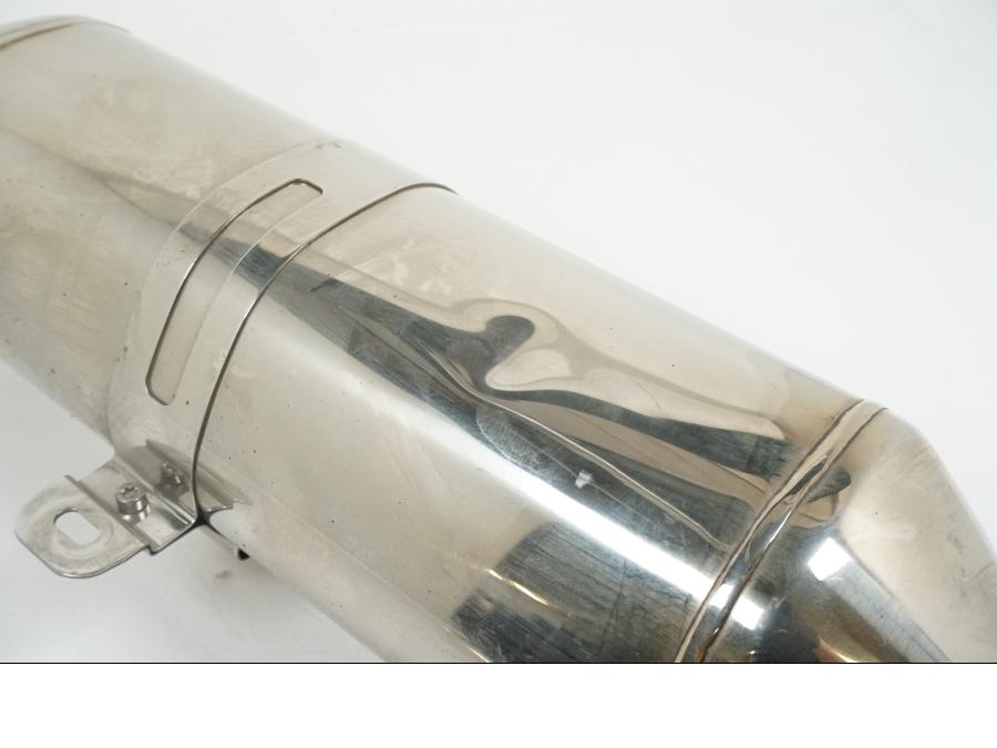 Höger sida på Ljuddämpare från en BMW K 1300 S -2012 motorcykel.