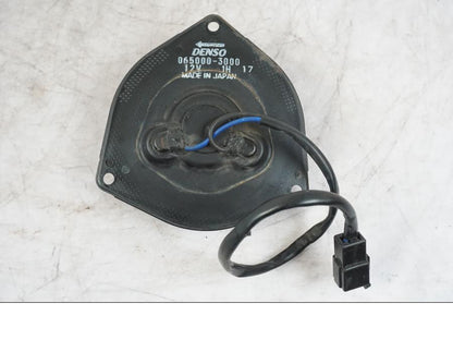 Snett uppifrån på Vattenkylfläkt från en Kawasaki ZX-6R -2006 motorcykel.