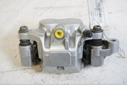 Framsidan på Bromsok från en Yamaha XVS 1100 -2001 motorcykel.