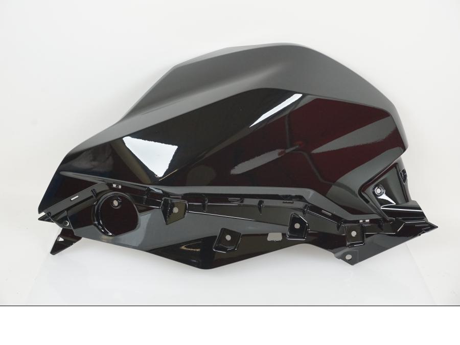 Framsidan på Bensintankskåpa från en BMW G 310 R -2021 motorcykel.