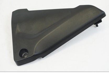 Vänster sida på Sidkåpa från en BMW R 1250 GS -2019 motorcykel.