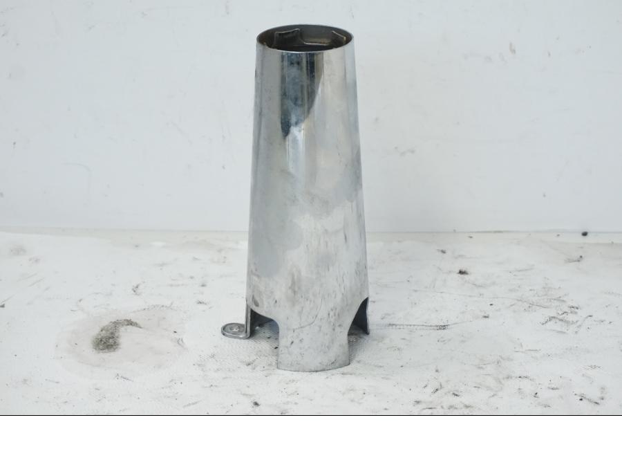 Framsidan på Gaffelbensskydd från en Kawasaki VN 1500 -1996 motorcykel.