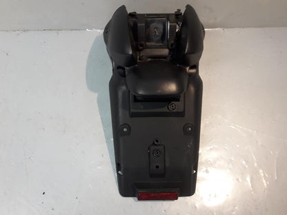 Framsidan på Skylthållare från en BMW R 1150 R -2004 motorcykel.