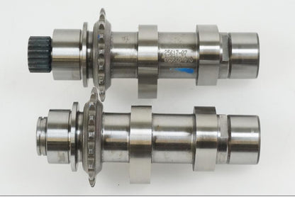 Baksidan på Kamaxel från en H-D FXD Dyna Glide -2013 motorcykel.