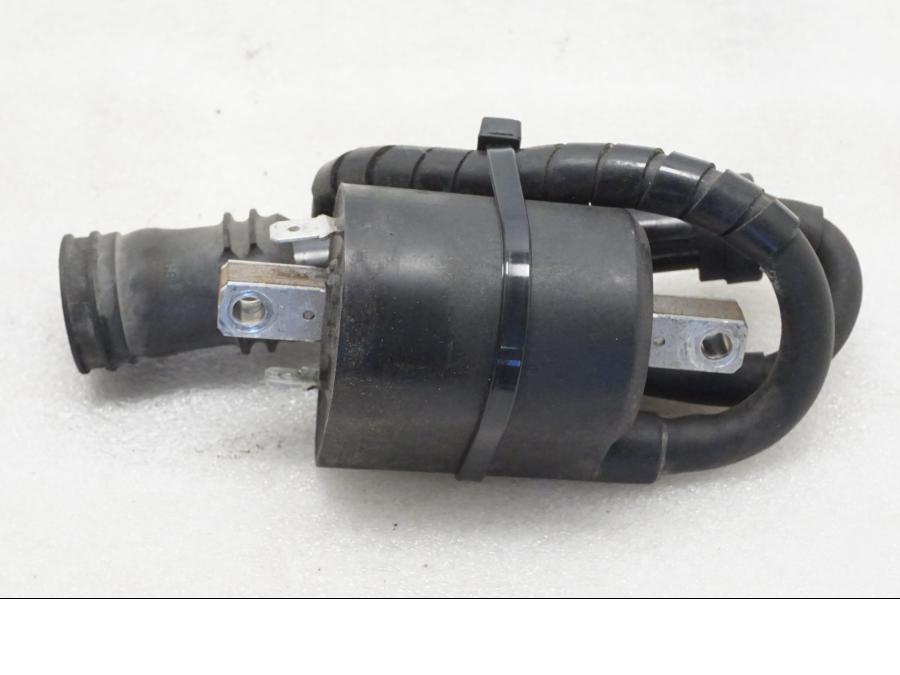 Framsidan på Tändspole från en Yamaha XVZ 13TD -1999 motorcykel.