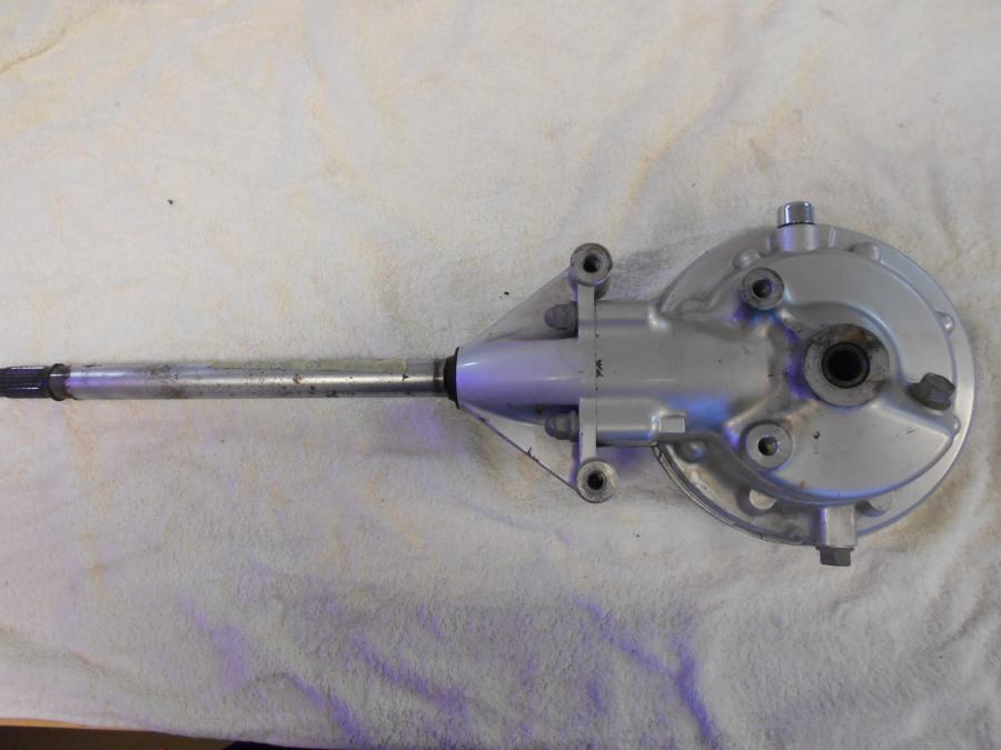 Framsidan på Slutväxel från en Yamaha XVS 1100 -2007 motorcykel.