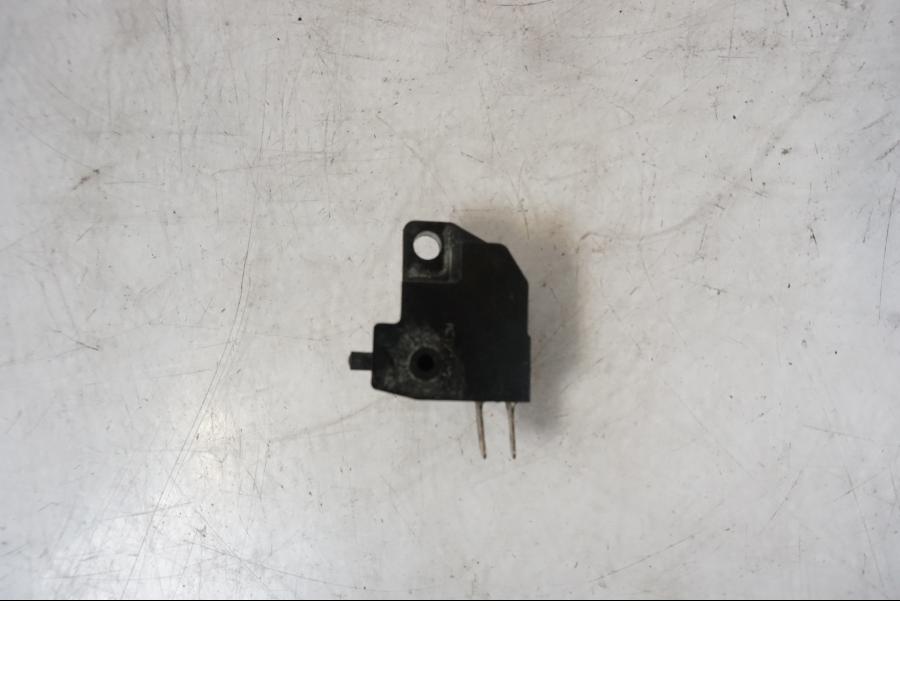 Baksidan på Bromsljuskontakt från en Kawasaki Z 800 -2014 motorcykel.