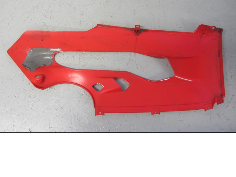 Vänster sida på Magkåpa från en Ducati Panigale 959 -2016 motorcykel.