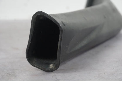 Höger sida på Luftburksnorkel från en BMW K 1600 GTL -2015 motorcykel.