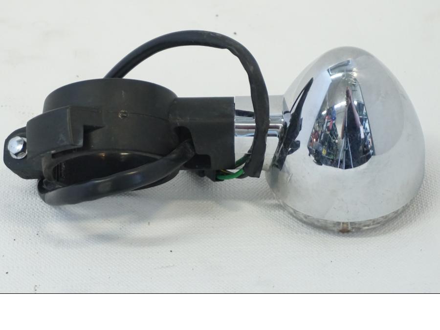 Vänster sida på Blinkers från en Kawasaki VN 1500 Mean Streak -2002 motorcykel.