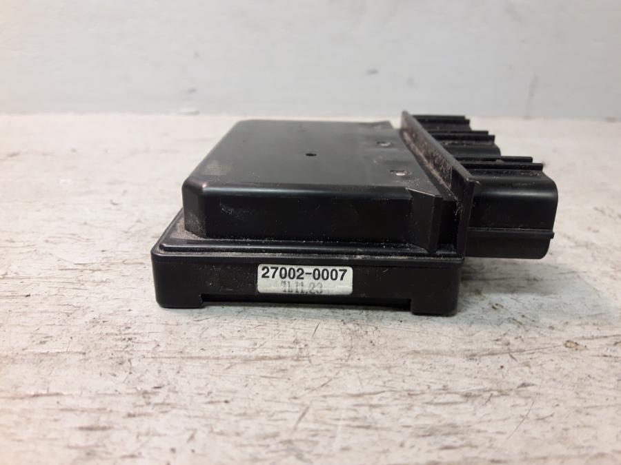 Baksidan på Relä från en Kawasaki GTR 1400 -2012 motorcykel.