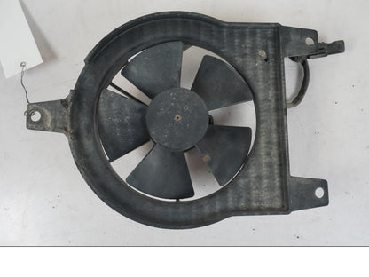 Framsidan på Vattenkylfläkt från en BMW F 800 GS -2008 motorcykel.