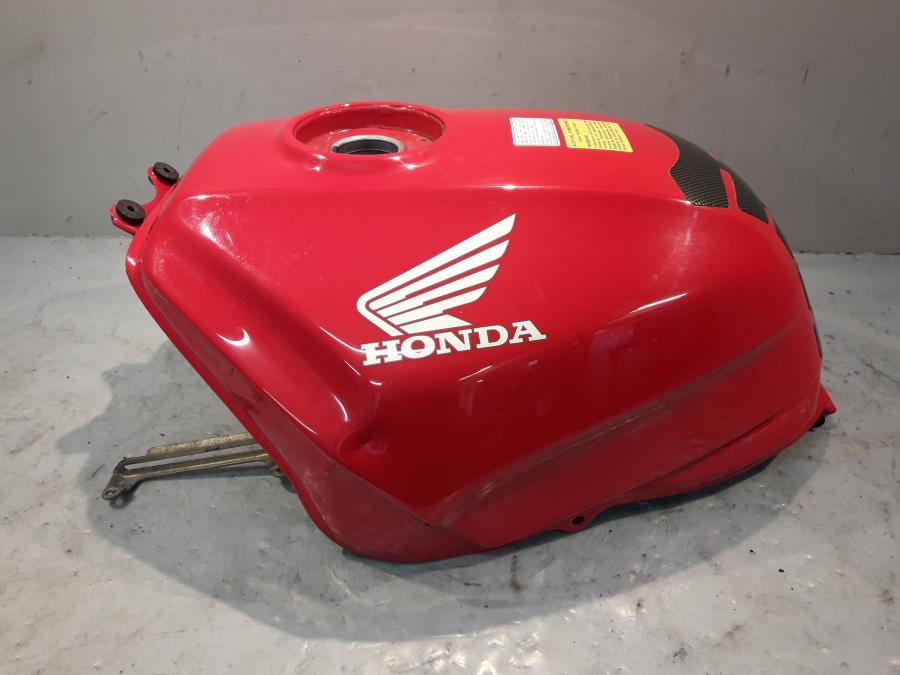 Vänster sida på Bensintank från en Honda CBR 1000 F -1999 motorcykel.