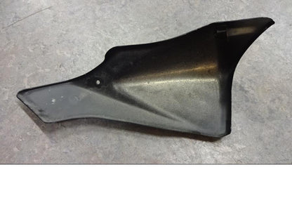 Baksidan på Värmeskydd från en Suzuki GSX-R 750 -2015 motorcykel.