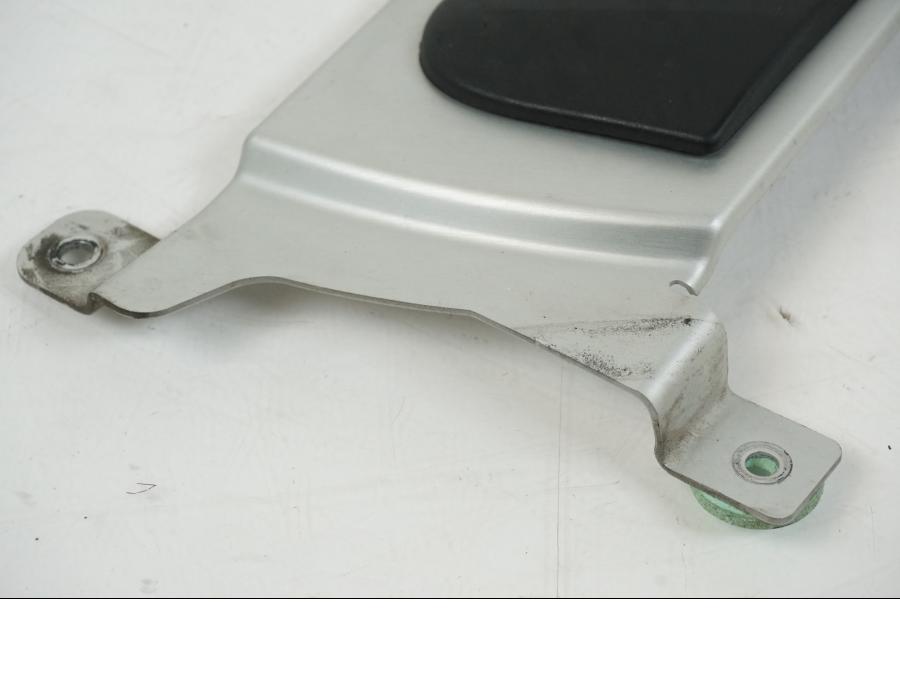 Vänster sida på Ramskydd från en BMW F 650 CS -2002 motorcykel.