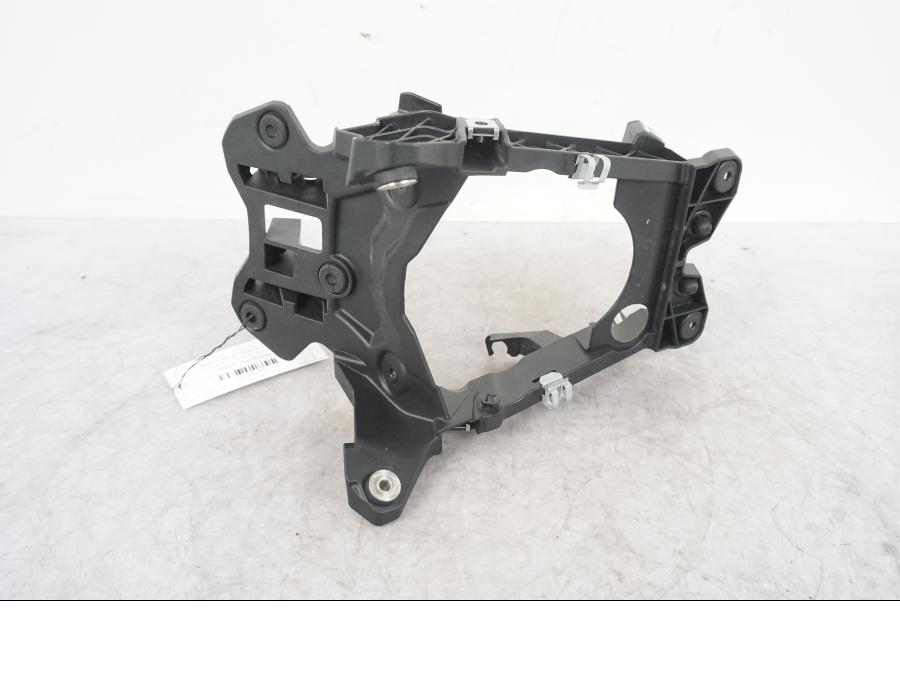 Baksidan på Toppkåpstag från en BMW F 800 R -2018 motorcykel.