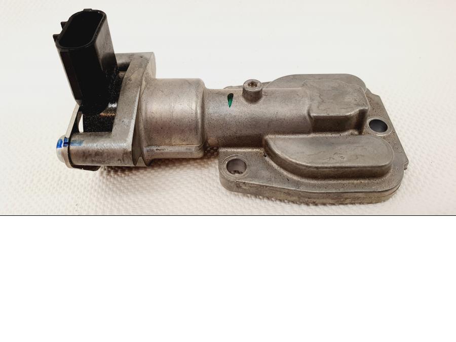 Höger sida på Tomgångsventil från en Honda CB 500 F -2013 motorcykel.