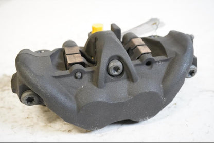 Baksidan på Bromsok från en Kawasaki ZX-10R -2008 motorcykel.