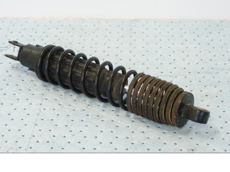 Vänster sida på Stötdämpare från en Yamaha X-Max 250 -2016 scooter.