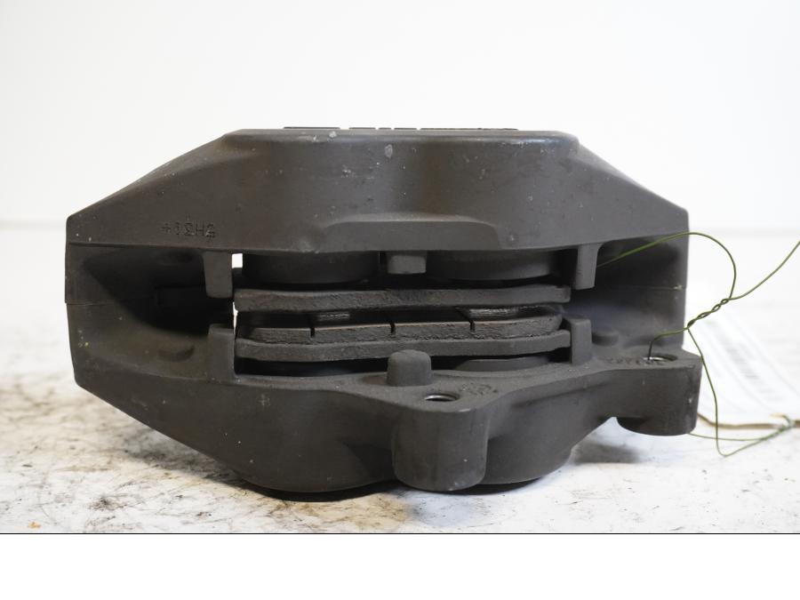 Höger sida på Bromsok från en BMW R 1200 GS -2006 motorcykel.