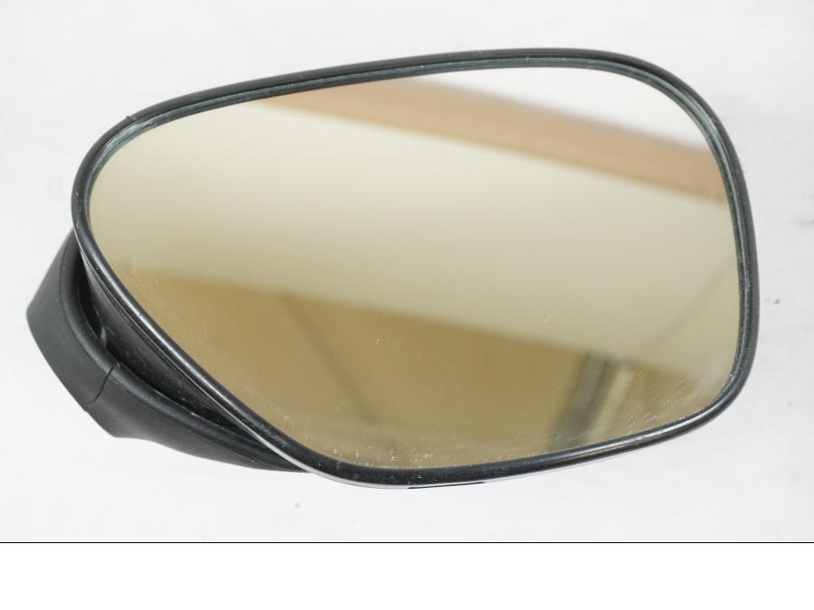 Höger sida på Backspegel från en Suzuki GSX-R 750 -2006 motorcykel.