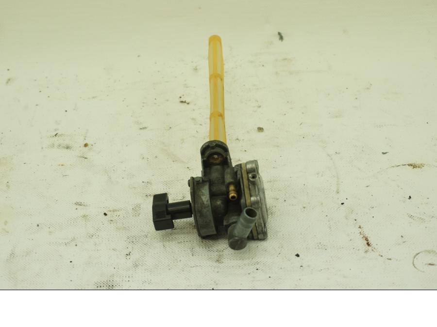 Baksidan på Bensinkran från en Yamaha TRX 850 -1996 motorcykel.