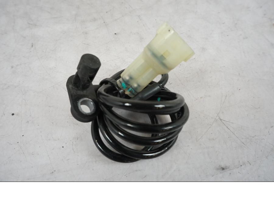 Höger sida på ABS givare från en Triumph Bonneville T120 -2021 motorcykel.