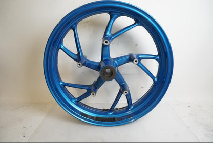 Framsidan på Fälg från en BMW K 1200 S -2007 motorcykel.