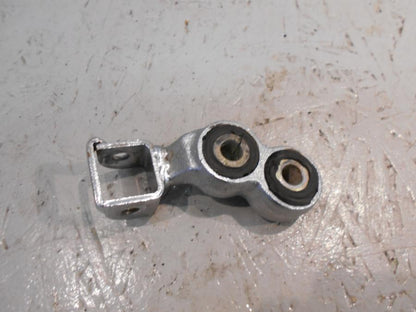 Baksidan på Fotpinnefäste från en Yamaha XV 1100 -1996 motorcykel.