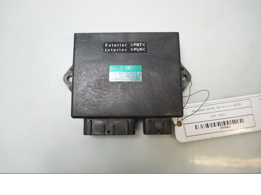 Framsidan på CDI / ECU från en Kawasaki ZX-9R -1998 motorcykel.