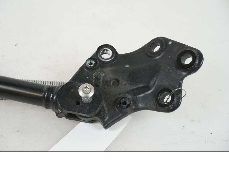 Baksidan på Sidostöd från en BMW F 750 GS -2019 motorcykel.