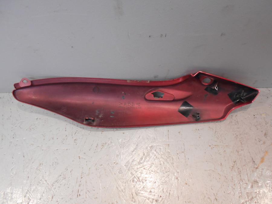 Baksidan på Bakvinge från en Yamaha TDM 850 -1999 motorcykel.