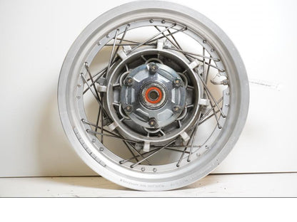 Framsidan på Fälg från en Yamaha XV 1100 -1996 motorcykel.