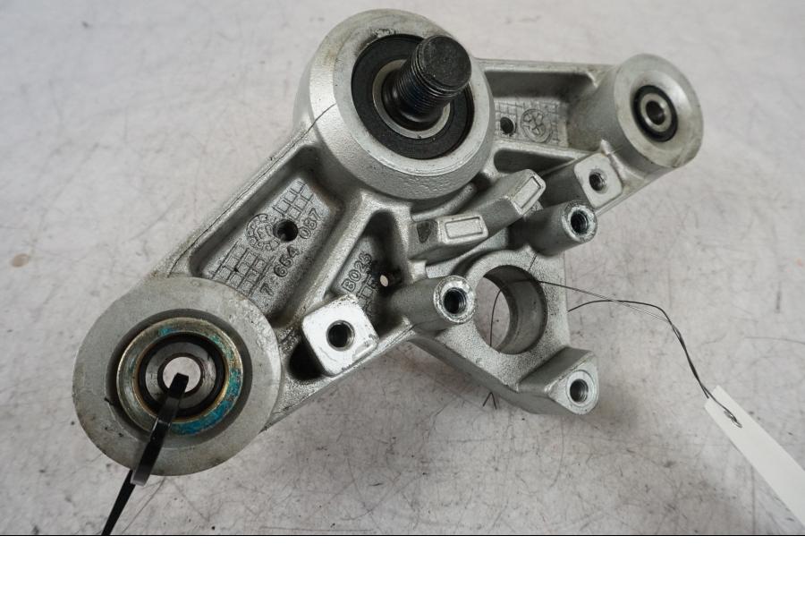 Höger sida på Gaffelkrona från en BMW R 850 R -2004 motorcykel.