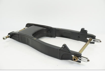 Höger sida på Sving från en Triumph Speedmaster -2006 motorcykel.