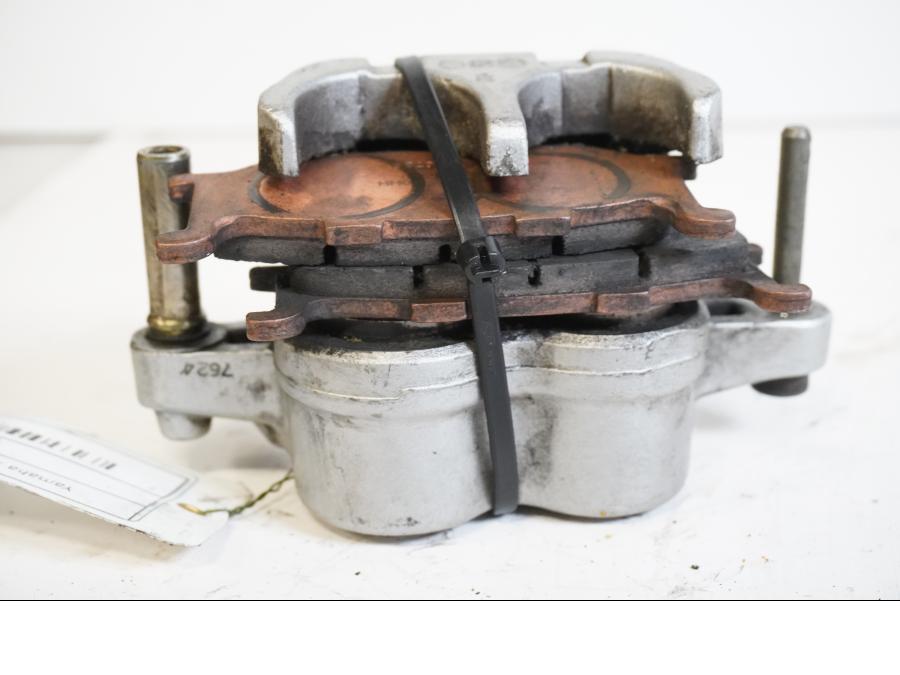 Höger sida på Bromsok från en Yamaha XVS 650 -1997 motorcykel.