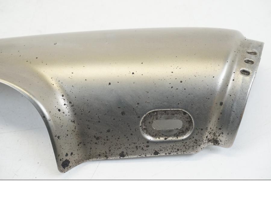 Baksidan på Värmeskydd från en BMW R 1250 GS -2019 motorcykel.