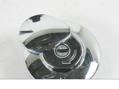 Extrabild2 på <p>Låssats från Honda VT 750 C2 2008.</p>

<p>Tändningslås, antenn, styrlås, tanklock, hjälmlås, 2st nycklar och CDI.</p> motorcykel.