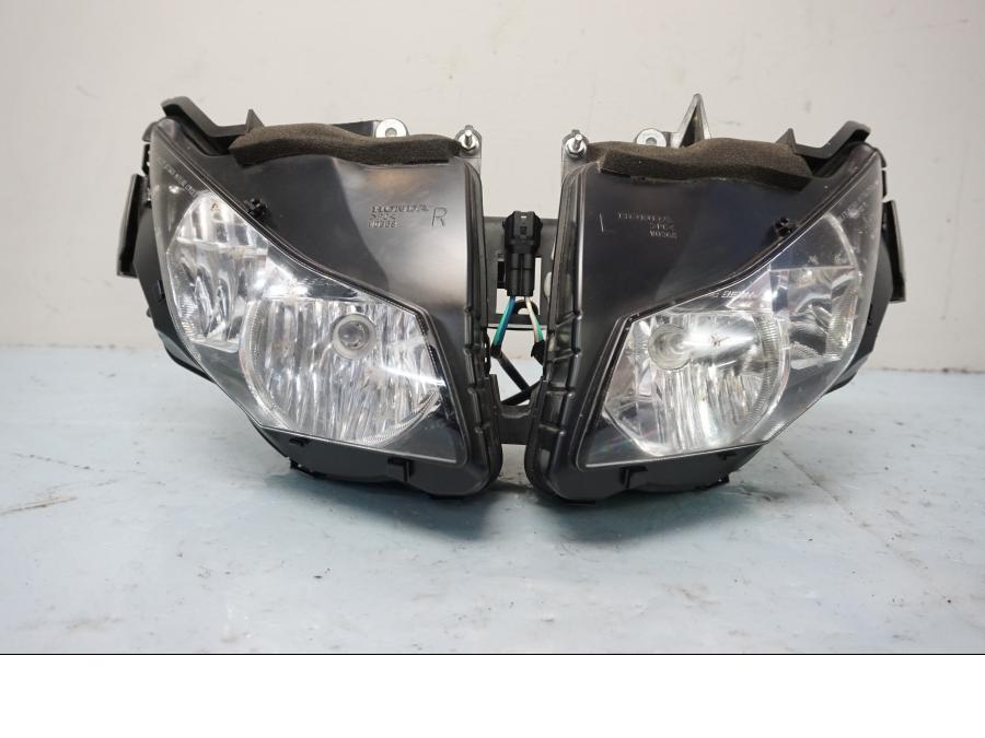 Framsidan på Strålkastare från en Honda CBR 1000 RR -2009 motorcykel.